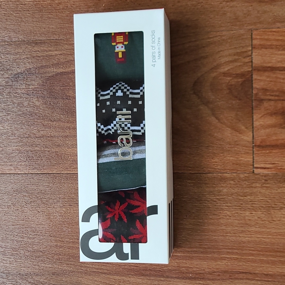 Bar III dress socks gift box